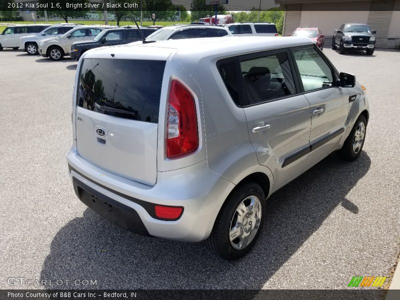 Bright Silver / Black Cloth 2012 Kia Soul 1.6