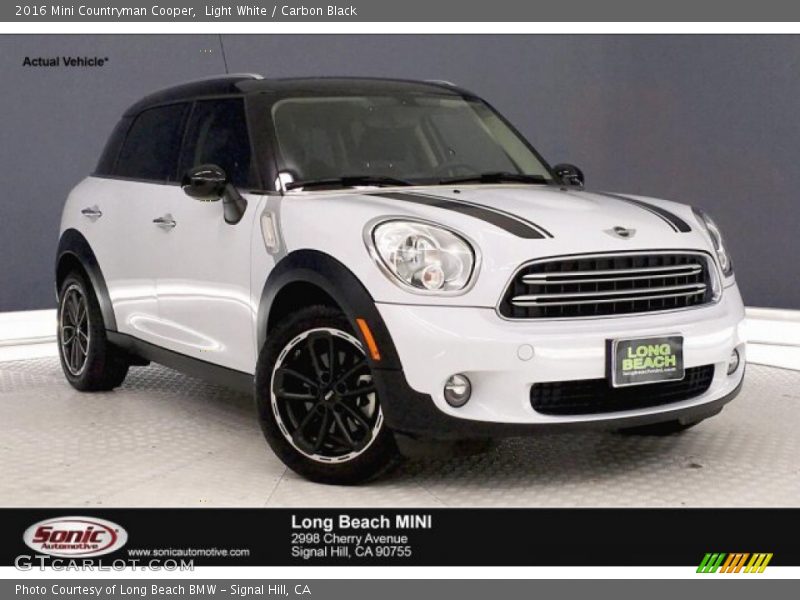 Light White / Carbon Black 2016 Mini Countryman Cooper