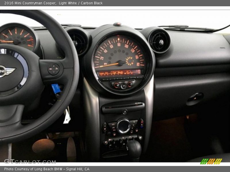 Light White / Carbon Black 2016 Mini Countryman Cooper
