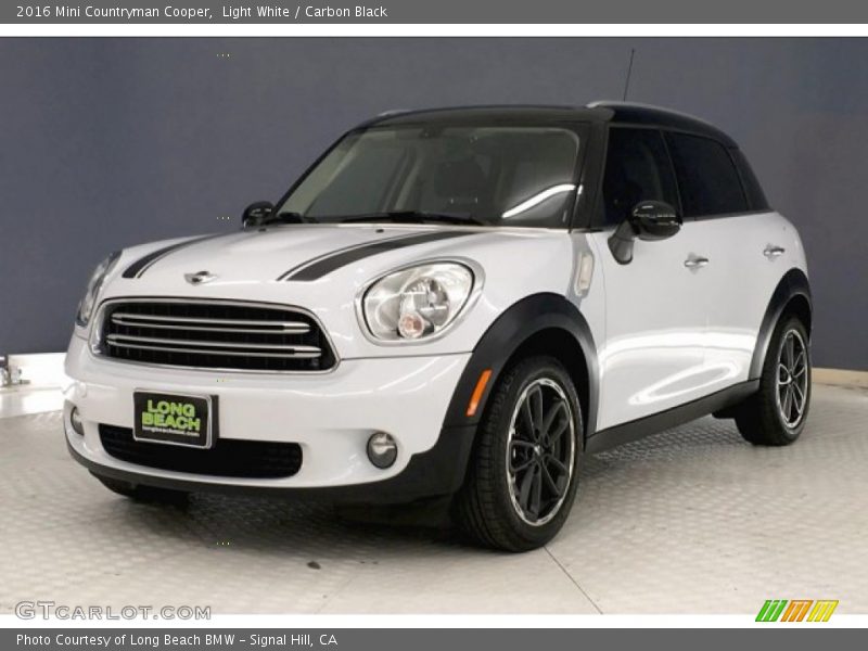 Light White / Carbon Black 2016 Mini Countryman Cooper