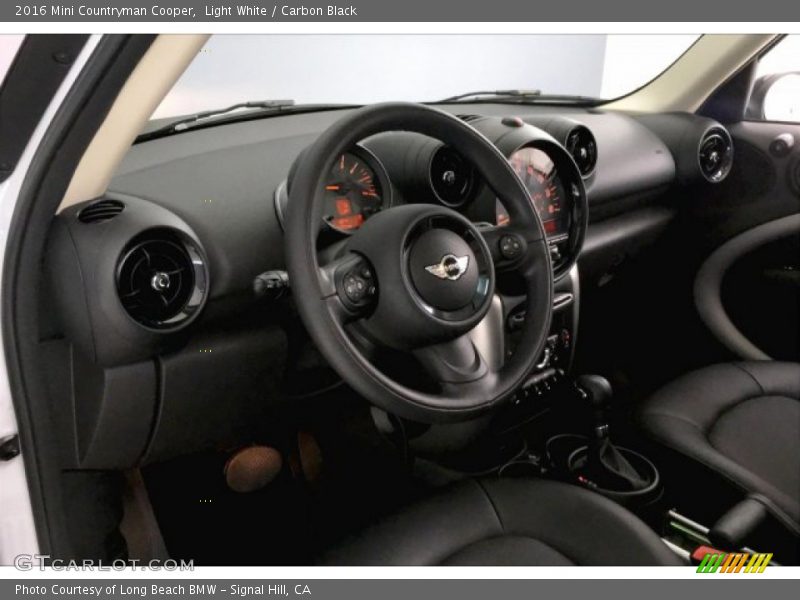 Light White / Carbon Black 2016 Mini Countryman Cooper