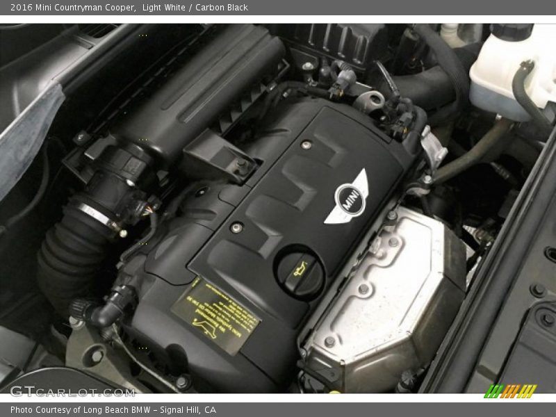 Light White / Carbon Black 2016 Mini Countryman Cooper