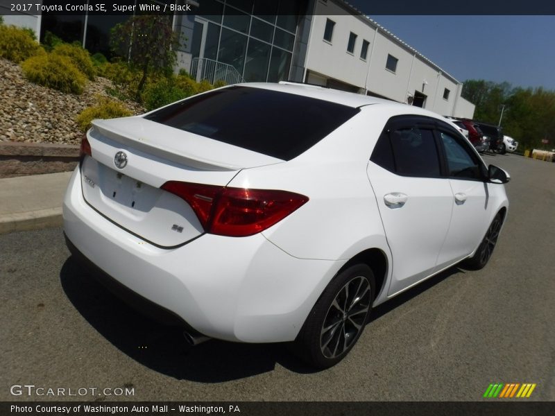 Super White / Black 2017 Toyota Corolla SE