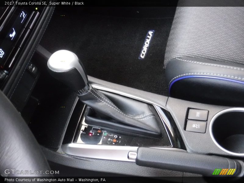 Super White / Black 2017 Toyota Corolla SE