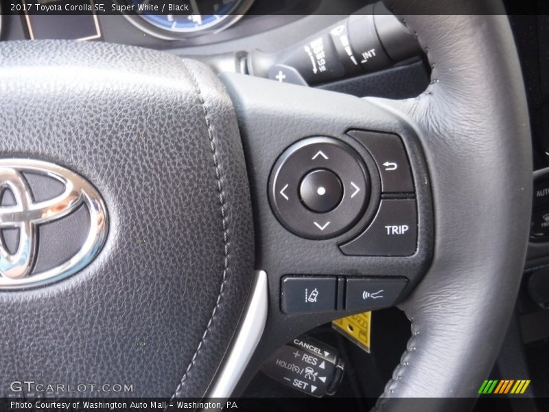 Super White / Black 2017 Toyota Corolla SE
