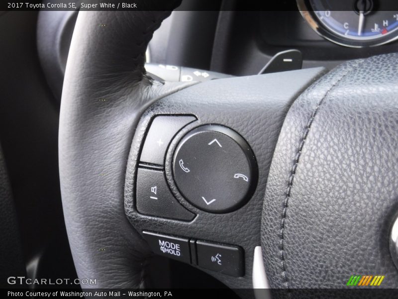 Super White / Black 2017 Toyota Corolla SE