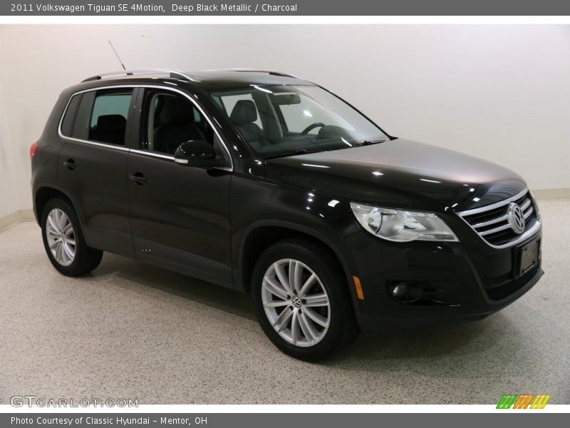 Deep Black Metallic / Charcoal 2011 Volkswagen Tiguan SE 4Motion