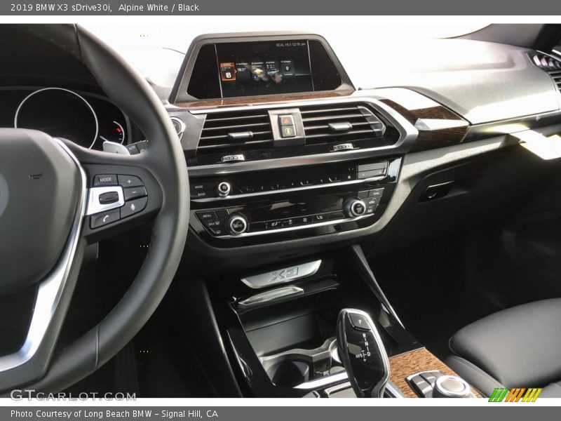 Alpine White / Black 2019 BMW X3 sDrive30i