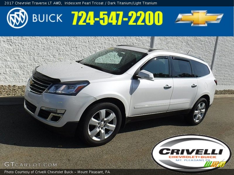Iridescent Pearl Tricoat / Dark Titanium/Light Titanium 2017 Chevrolet Traverse LT AWD