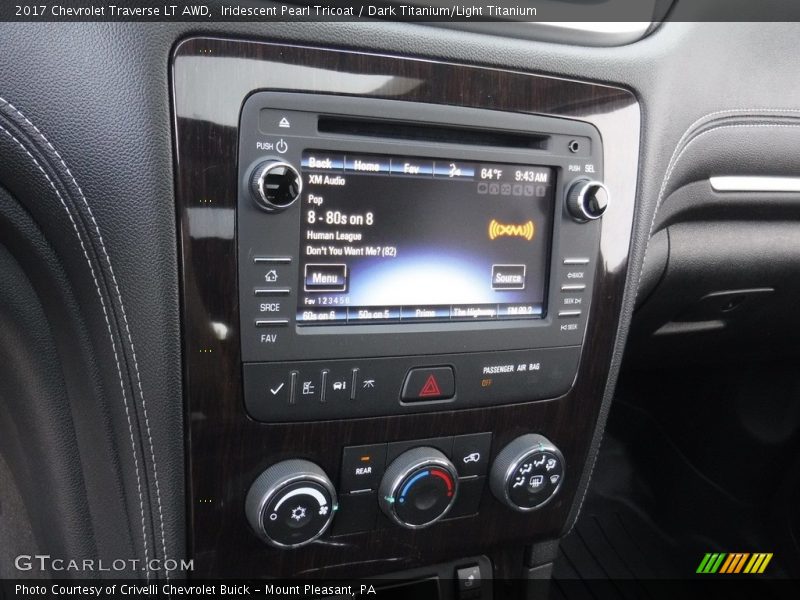 Iridescent Pearl Tricoat / Dark Titanium/Light Titanium 2017 Chevrolet Traverse LT AWD