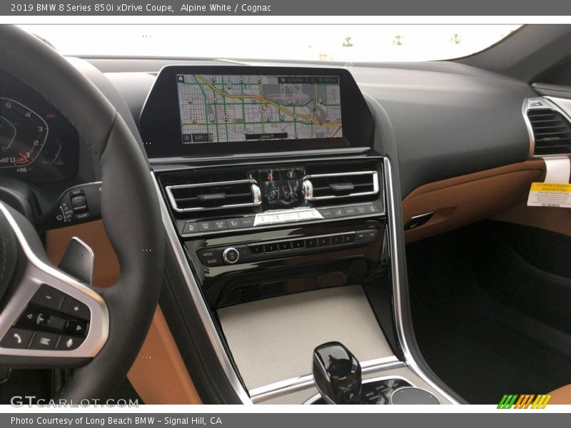 Navigation of 2019 8 Series 850i xDrive Coupe