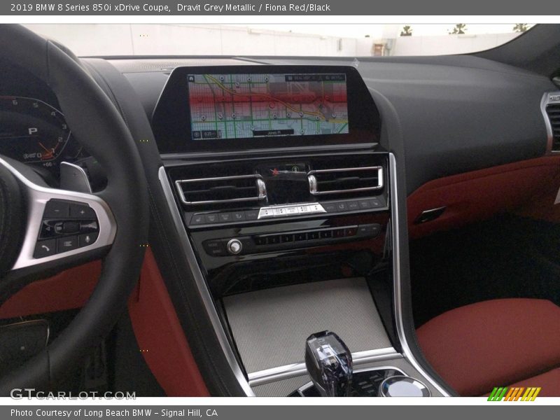 Dashboard of 2019 8 Series 850i xDrive Coupe