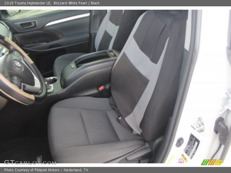 Blizzard White Pearl / Black 2018 Toyota Highlander LE