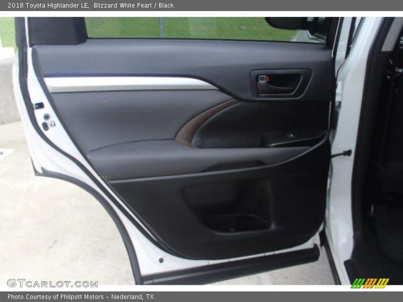 Blizzard White Pearl / Black 2018 Toyota Highlander LE