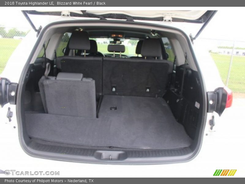 Blizzard White Pearl / Black 2018 Toyota Highlander LE