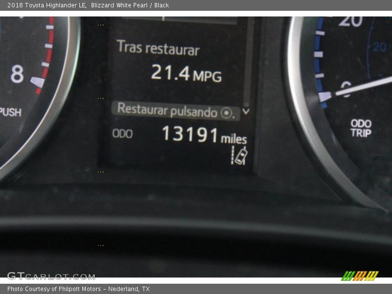 Blizzard White Pearl / Black 2018 Toyota Highlander LE