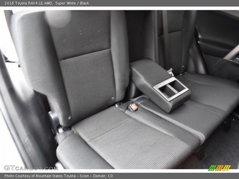 Super White / Black 2016 Toyota RAV4 LE AWD