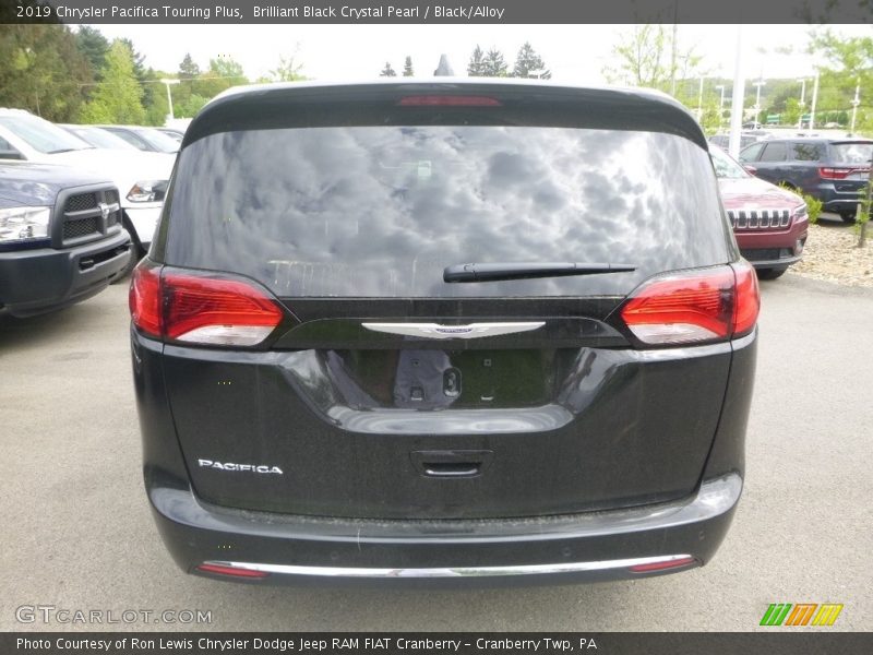 Brilliant Black Crystal Pearl / Black/Alloy 2019 Chrysler Pacifica Touring Plus