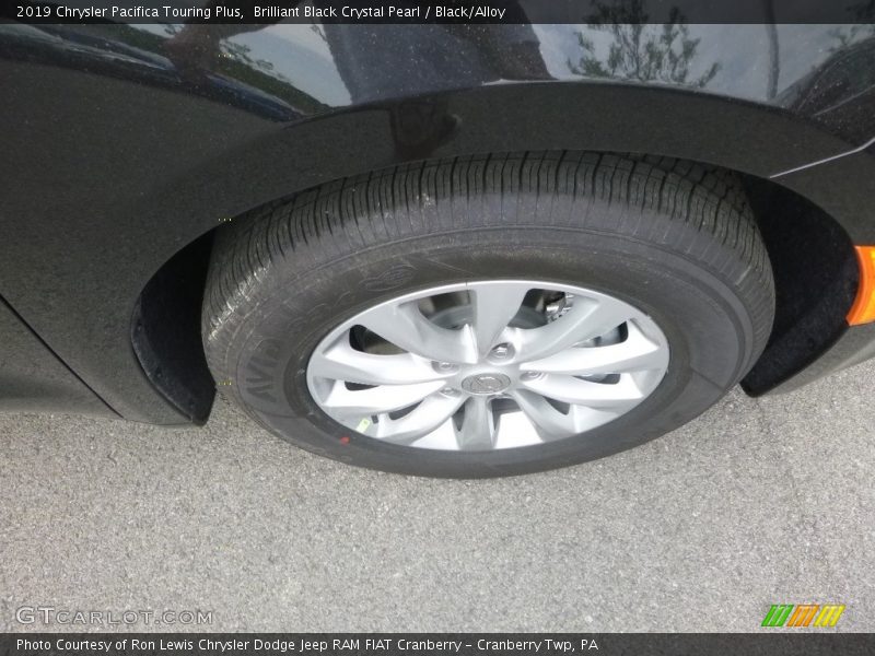 Brilliant Black Crystal Pearl / Black/Alloy 2019 Chrysler Pacifica Touring Plus