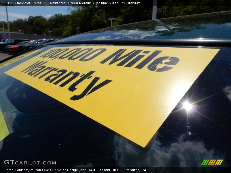 Rainforest Green Metallic / Jet Black/Medium Titanium 2015 Chevrolet Cruze LT