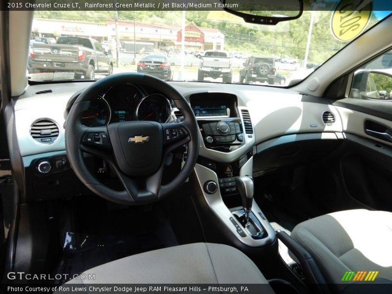 Rainforest Green Metallic / Jet Black/Medium Titanium 2015 Chevrolet Cruze LT