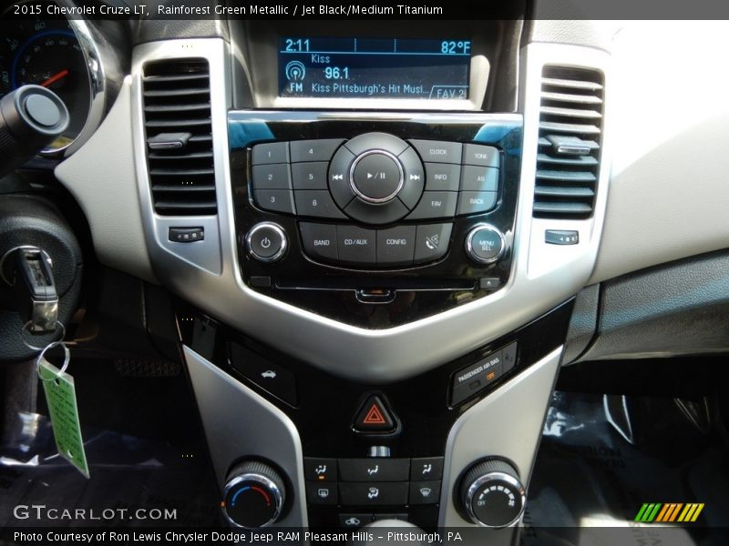 Rainforest Green Metallic / Jet Black/Medium Titanium 2015 Chevrolet Cruze LT