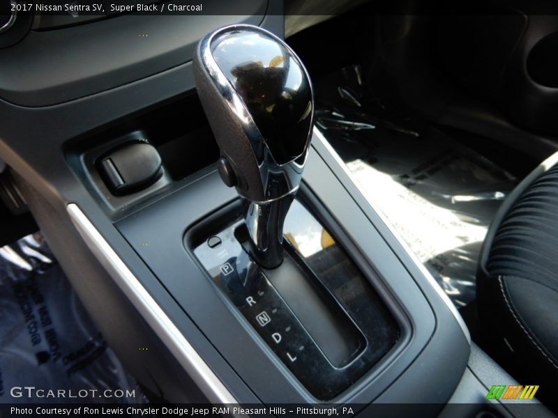 Super Black / Charcoal 2017 Nissan Sentra SV