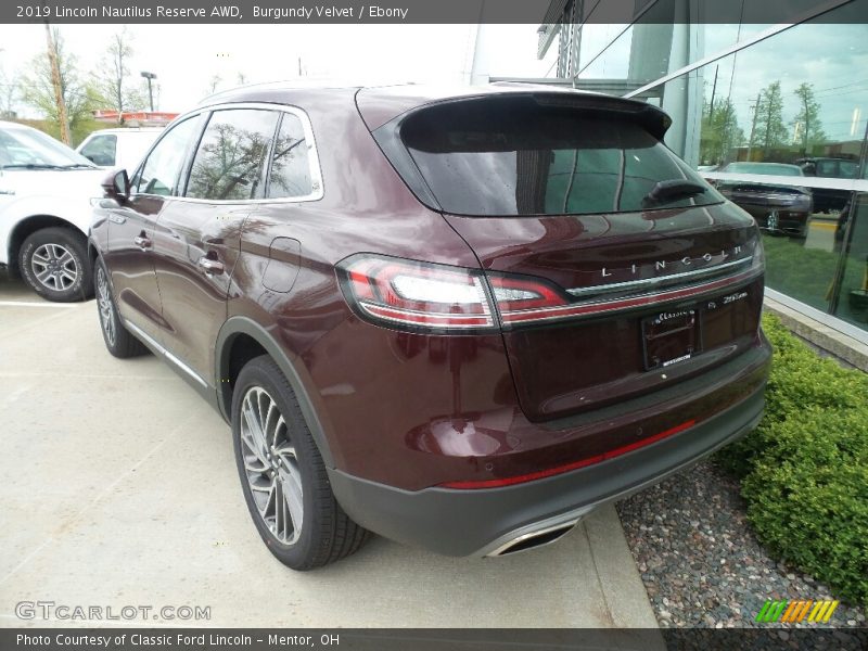 Burgundy Velvet / Ebony 2019 Lincoln Nautilus Reserve AWD