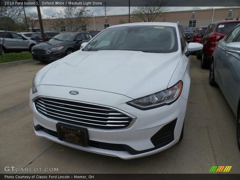 Oxford White / Medium Light Stone 2019 Ford Fusion S