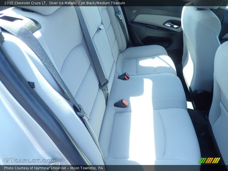 Silver Ice Metallic / Jet Black/Medium Titanium 2015 Chevrolet Cruze LT