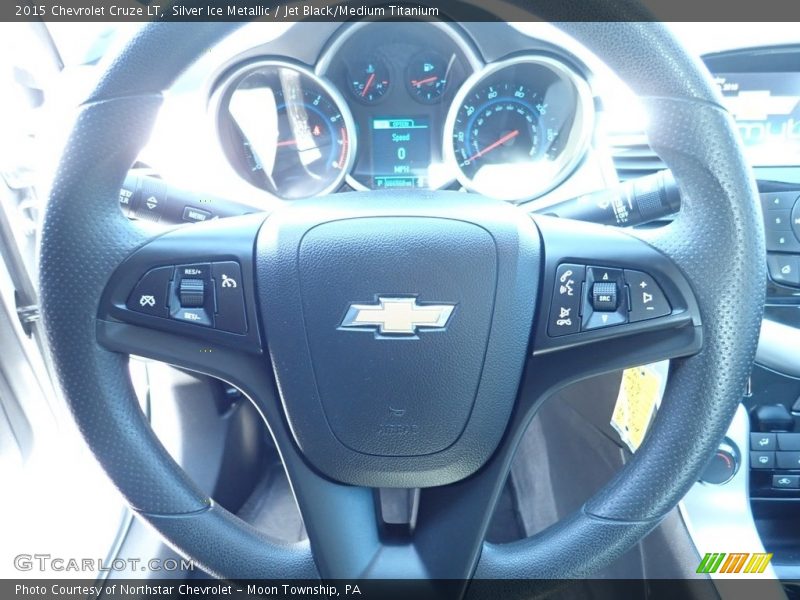 Silver Ice Metallic / Jet Black/Medium Titanium 2015 Chevrolet Cruze LT