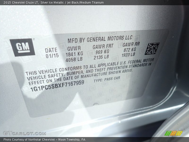 Silver Ice Metallic / Jet Black/Medium Titanium 2015 Chevrolet Cruze LT
