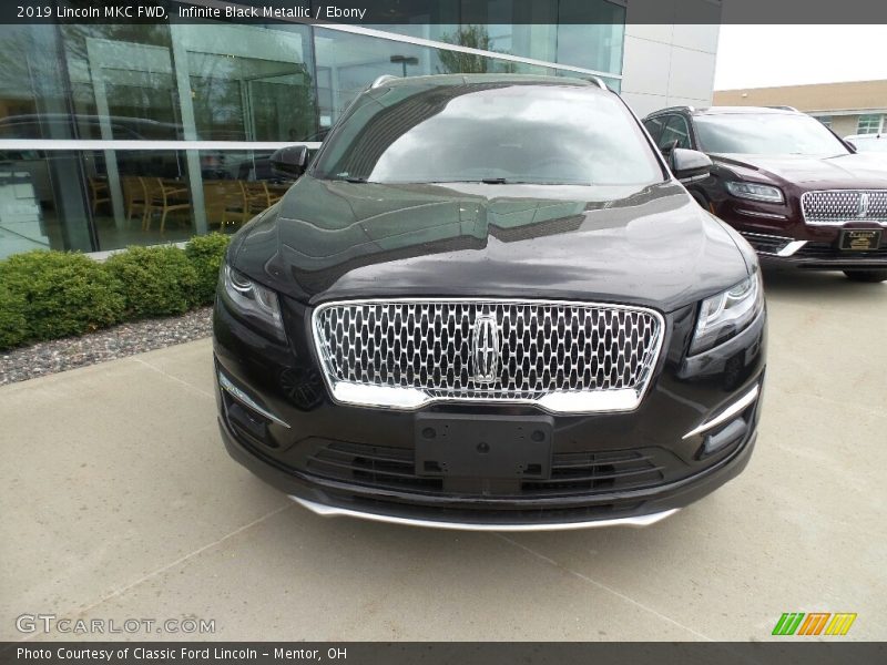 Infinite Black Metallic / Ebony 2019 Lincoln MKC FWD