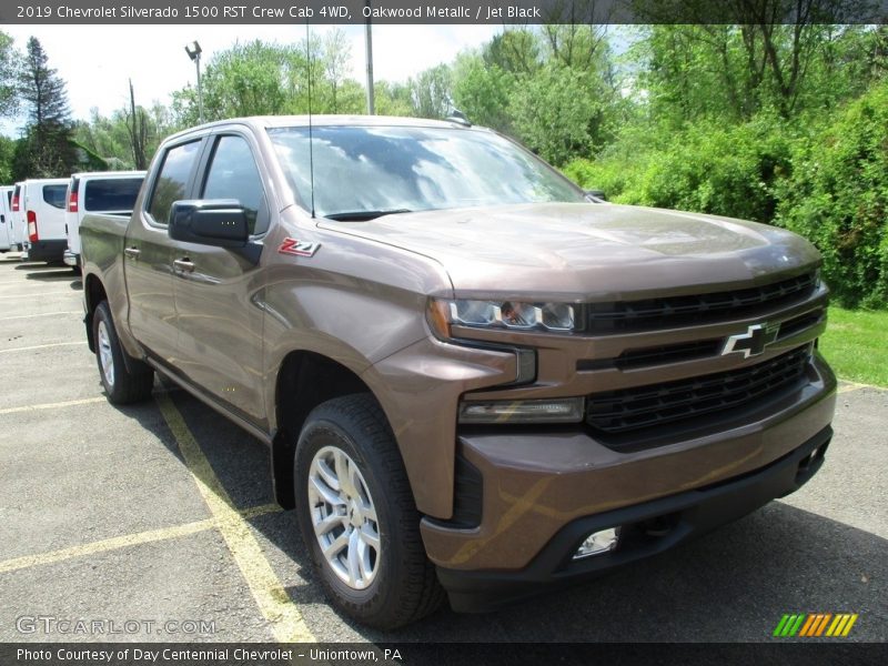 Oakwood Metallc / Jet Black 2019 Chevrolet Silverado 1500 RST Crew Cab 4WD