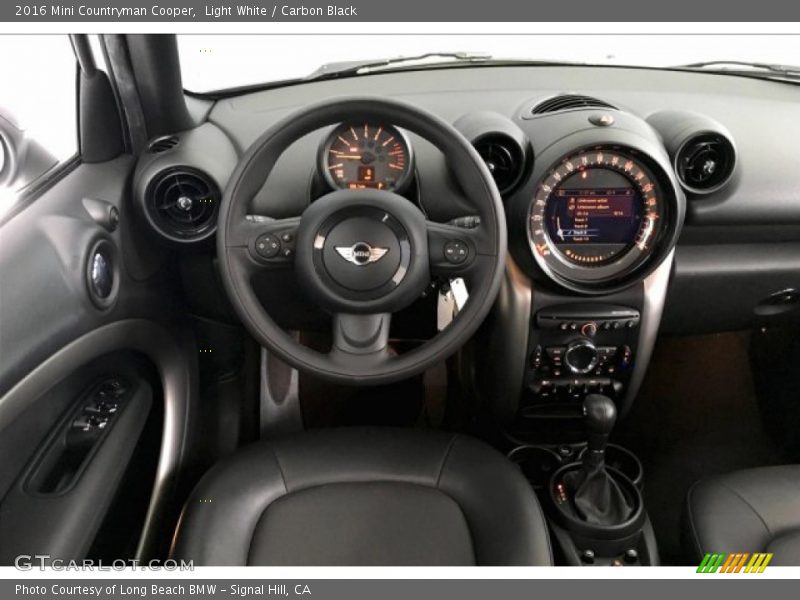 Light White / Carbon Black 2016 Mini Countryman Cooper