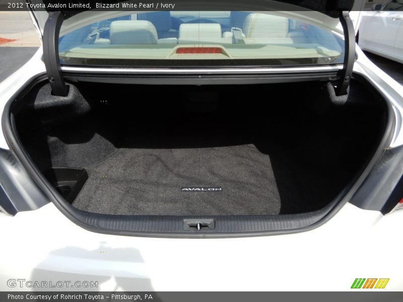 Blizzard White Pearl / Ivory 2012 Toyota Avalon Limited