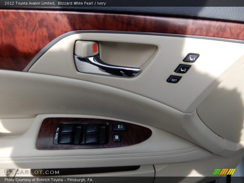 Blizzard White Pearl / Ivory 2012 Toyota Avalon Limited