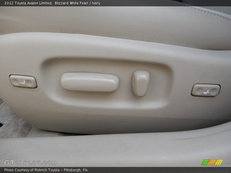 Blizzard White Pearl / Ivory 2012 Toyota Avalon Limited