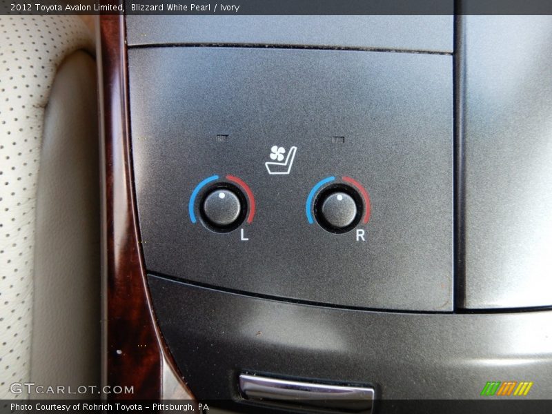 Blizzard White Pearl / Ivory 2012 Toyota Avalon Limited