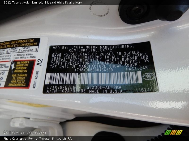 Blizzard White Pearl / Ivory 2012 Toyota Avalon Limited