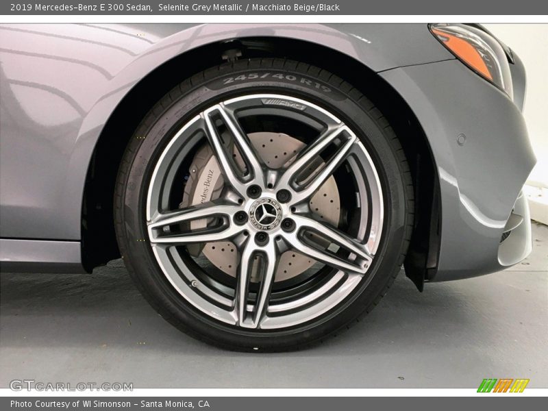 Selenite Grey Metallic / Macchiato Beige/Black 2019 Mercedes-Benz E 300 Sedan