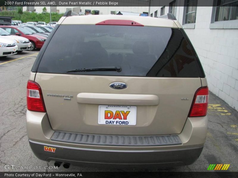 Dune Pearl Metallic / Pebble Beige 2007 Ford Freestyle SEL AWD