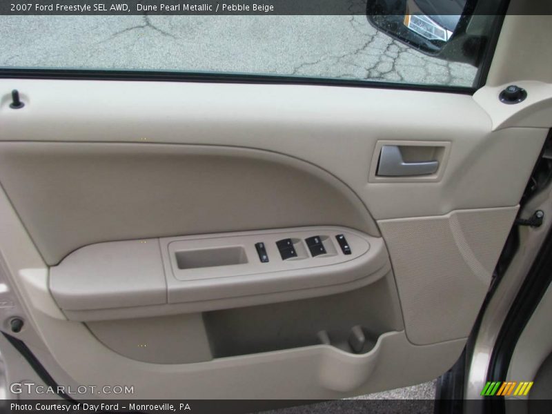 Dune Pearl Metallic / Pebble Beige 2007 Ford Freestyle SEL AWD