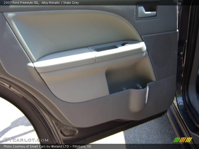 Alloy Metallic / Shale Grey 2007 Ford Freestyle SEL