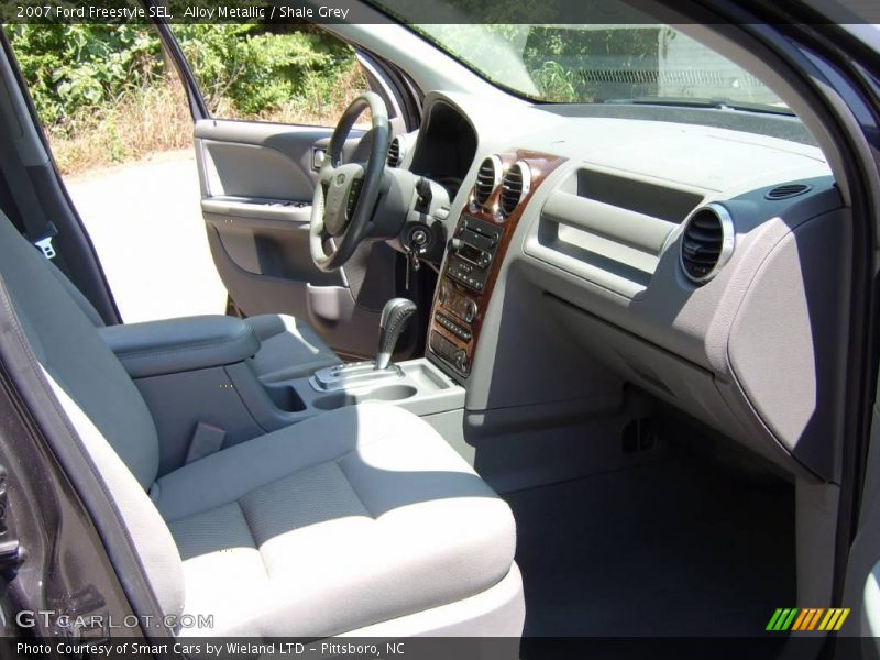 Alloy Metallic / Shale Grey 2007 Ford Freestyle SEL