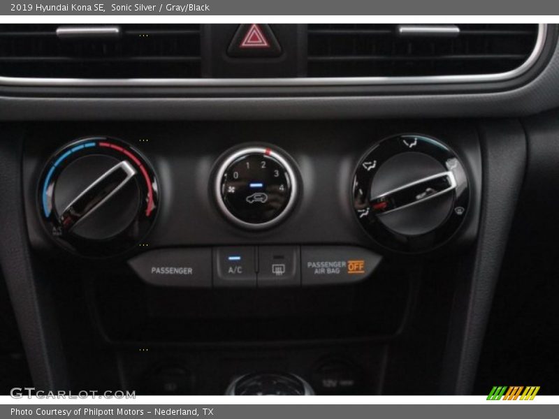 Sonic Silver / Gray/Black 2019 Hyundai Kona SE