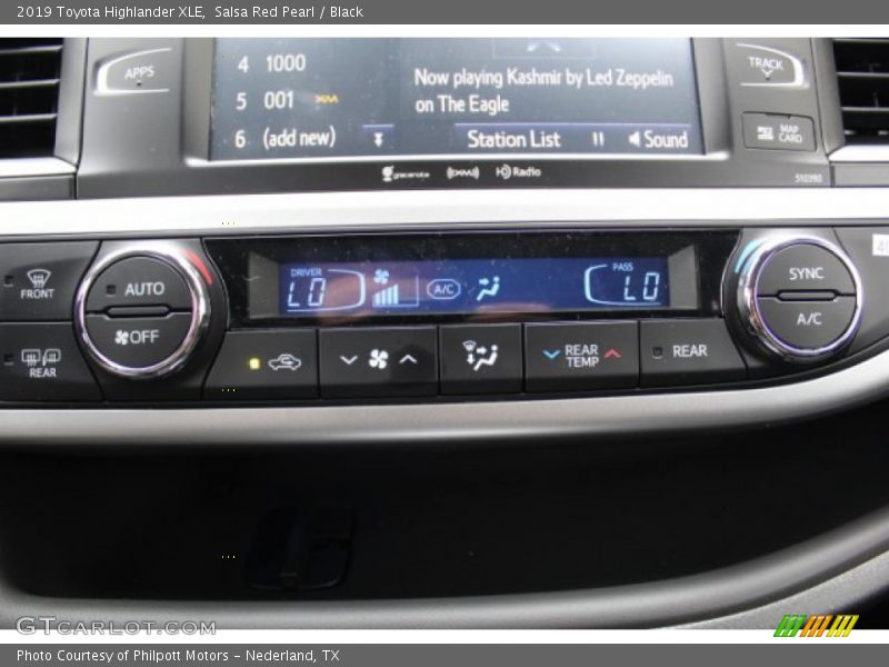 Salsa Red Pearl / Black 2019 Toyota Highlander XLE