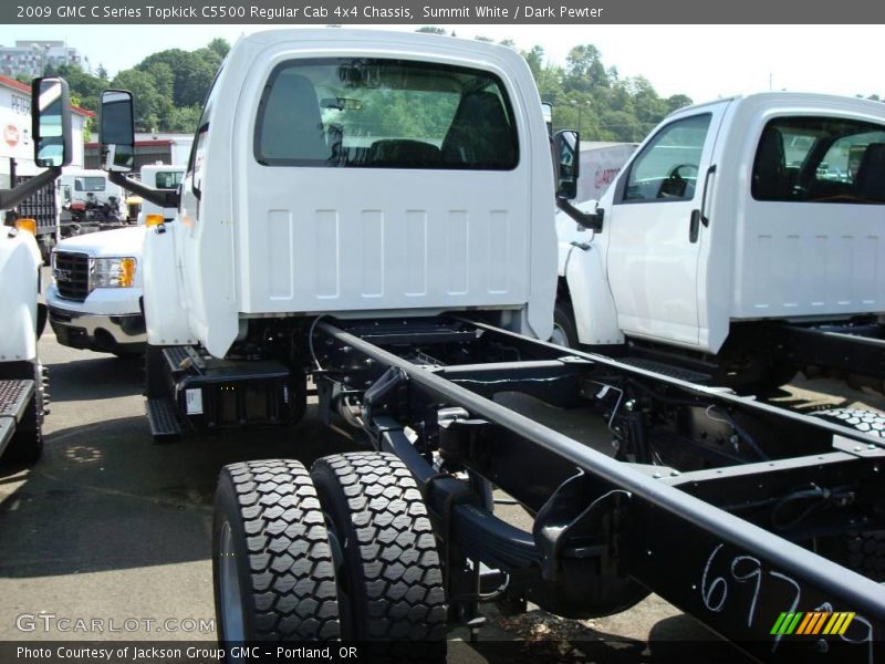 Summit White / Dark Pewter 2009 GMC C Series Topkick C5500 Regular Cab 4x4 Chassis