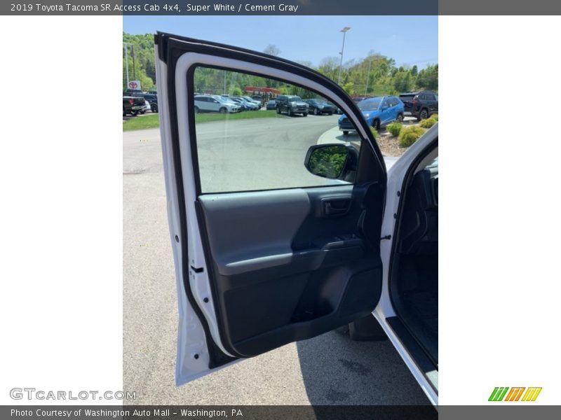 Super White / Cement Gray 2019 Toyota Tacoma SR Access Cab 4x4
