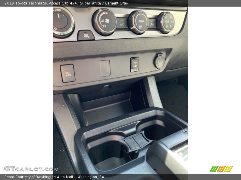 Super White / Cement Gray 2019 Toyota Tacoma SR Access Cab 4x4